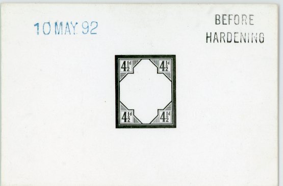 GREAT BRITAIN GREAT BRITAIN: 1892 Jubilee De La Rue Die Proof for the 4 1/2d. value, Frame / Duty (Plate 8) only, printed in black on glazed white card, dated ‘10 MAY. 92’ in blue and endorsed BEFORE / HARDENING in black. Fresh and fine, a rare proof. Gi K34 = £1,850.
Provenance: Harmers, London, 8 Oct 1997, lot 120.